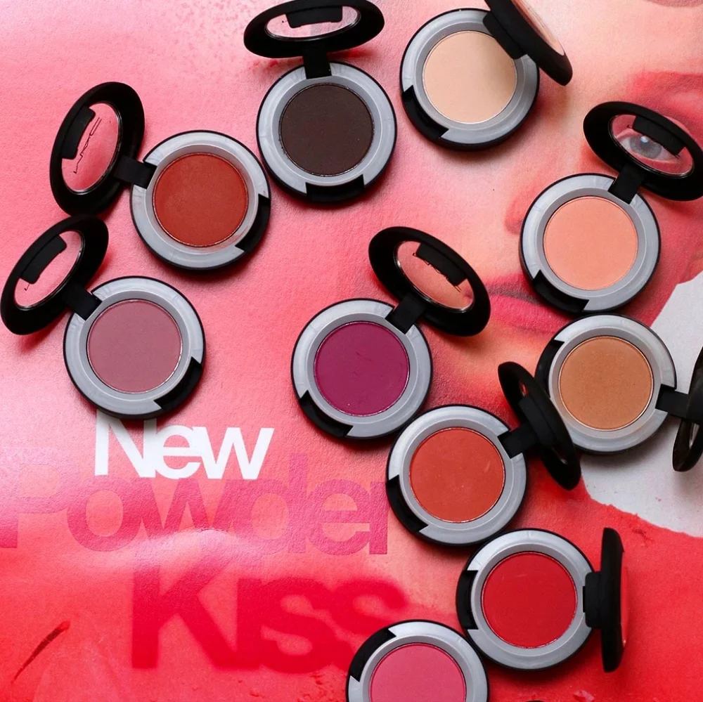 MAC Powder Kiss Soft Matte Eyeshadow These Bags Are Designer Orangey Ochre BNIB